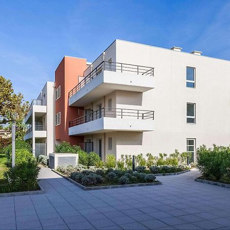 Comfort Aparthotel Cannes Mandelieu Exterior photo