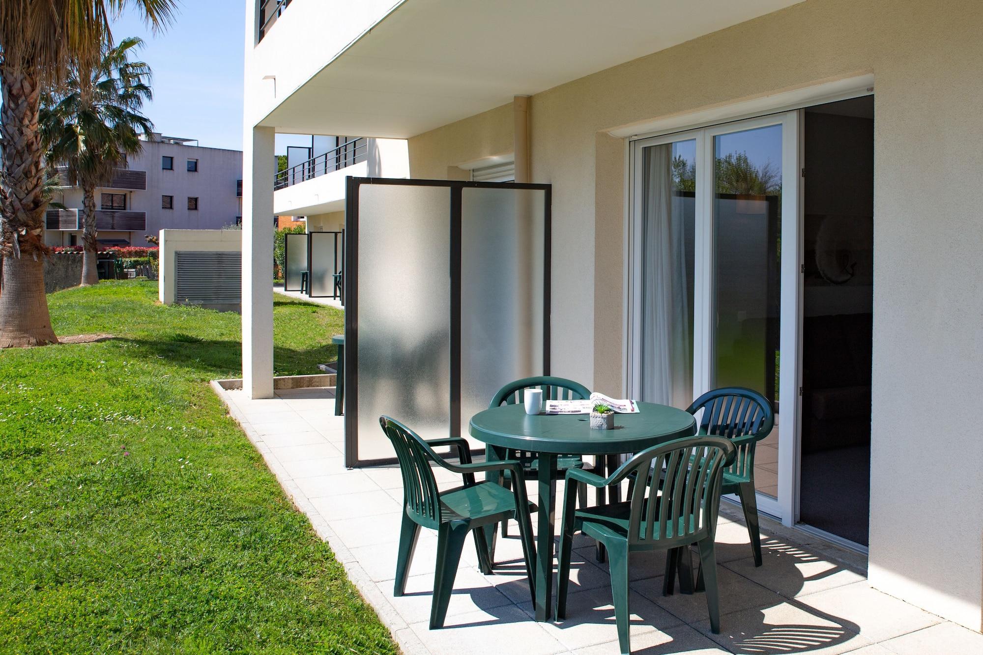 Comfort Aparthotel Cannes Mandelieu Exterior photo