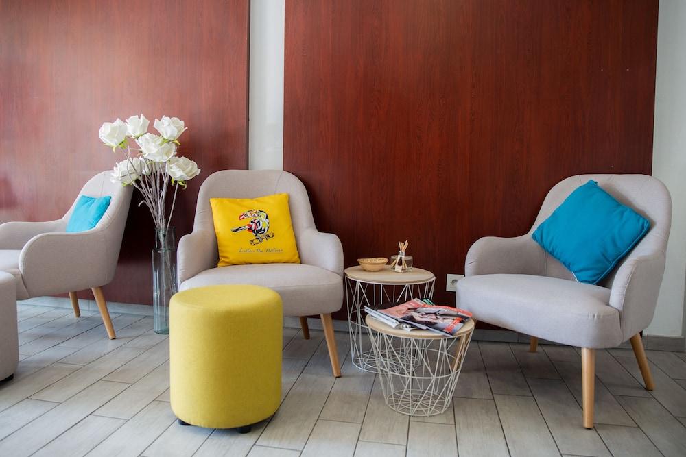 Comfort Aparthotel Cannes Mandelieu Exterior photo