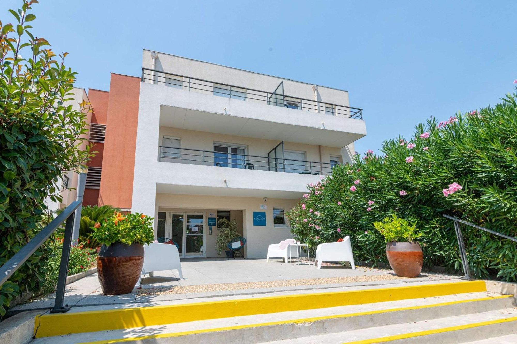 Comfort Aparthotel Cannes Mandelieu Exterior photo