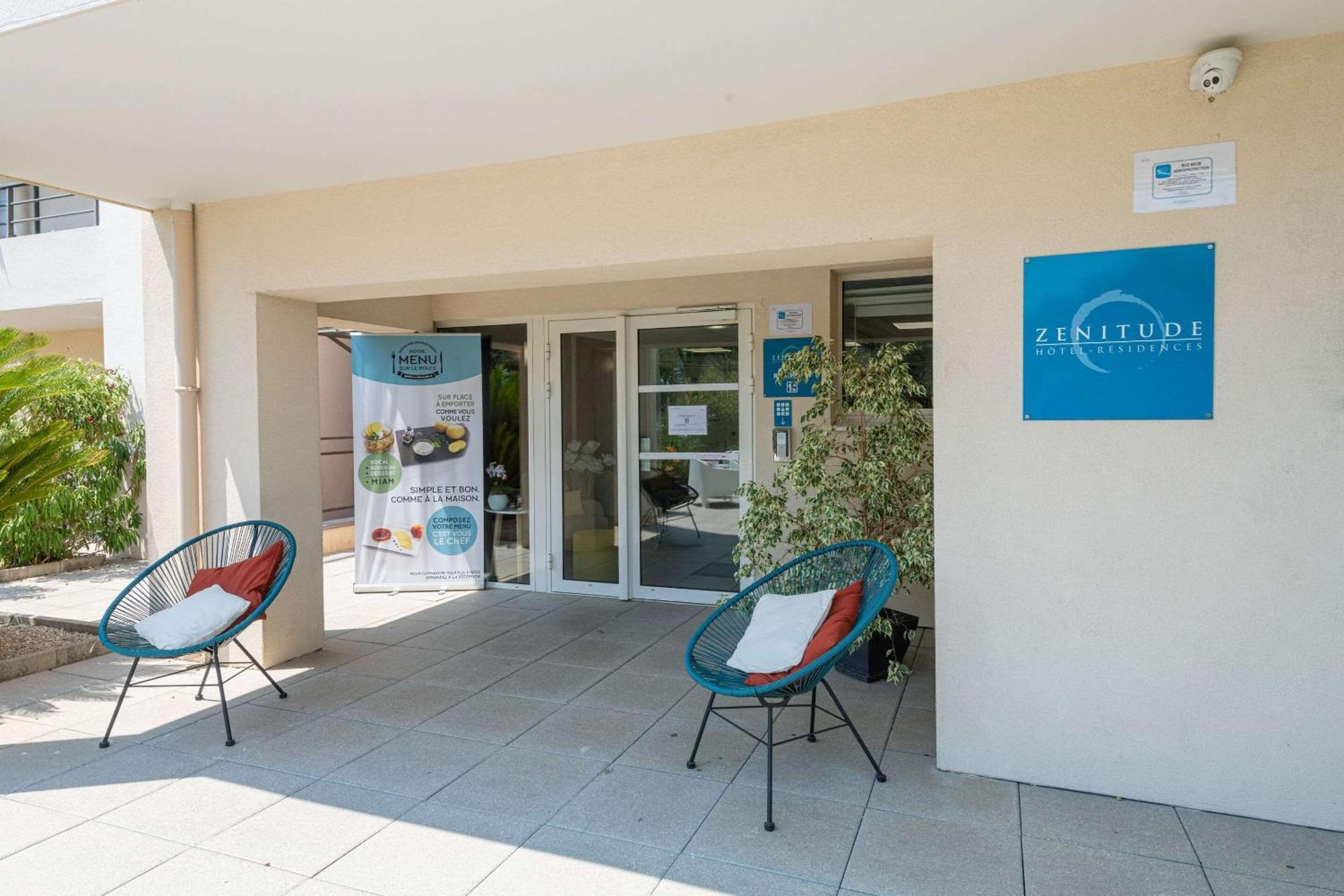Comfort Aparthotel Cannes Mandelieu Exterior photo