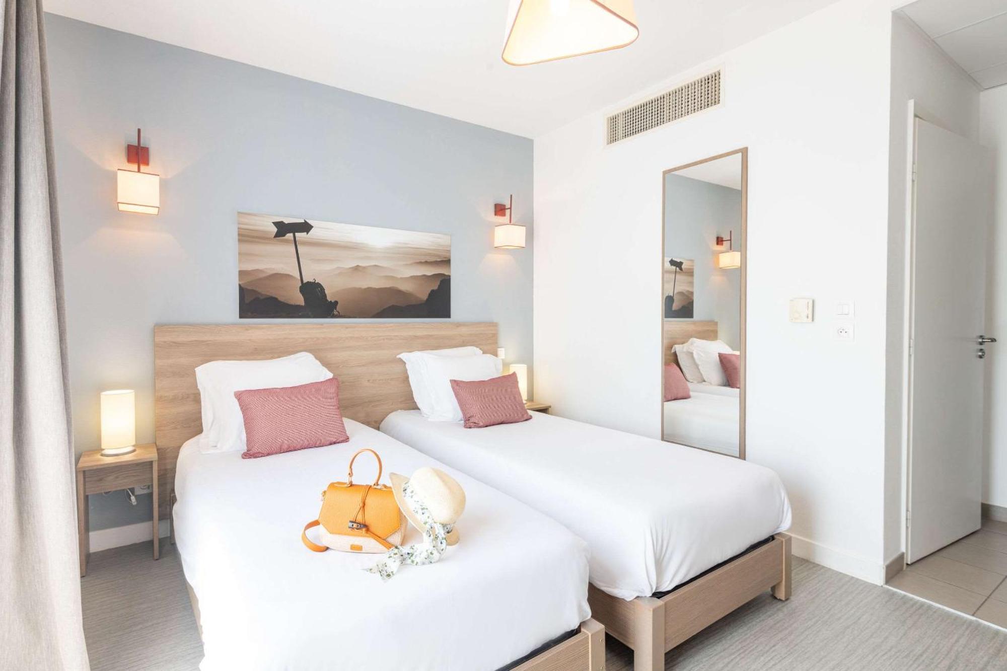 Comfort Aparthotel Cannes Mandelieu Exterior photo