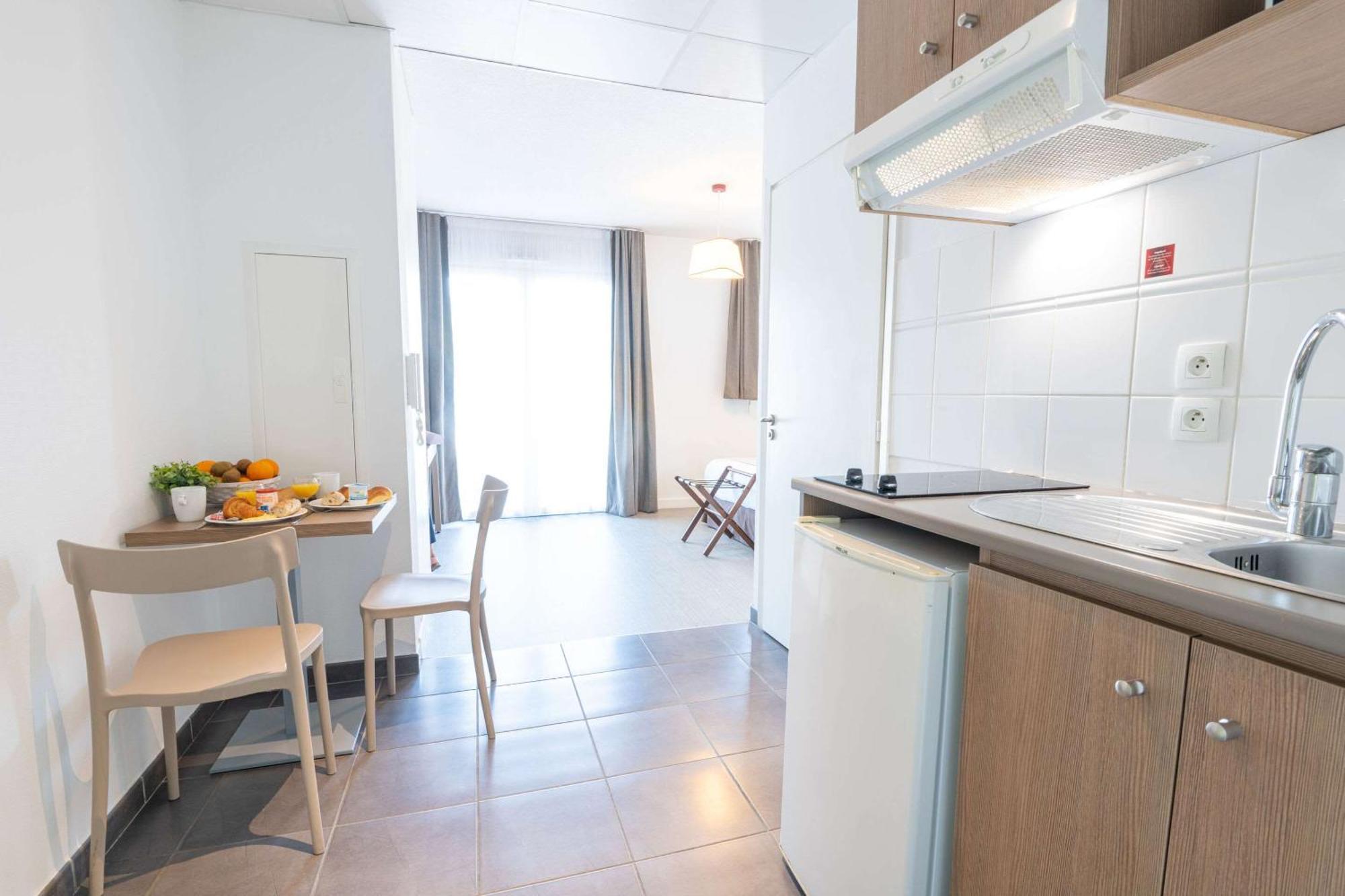 Comfort Aparthotel Cannes Mandelieu Exterior photo
